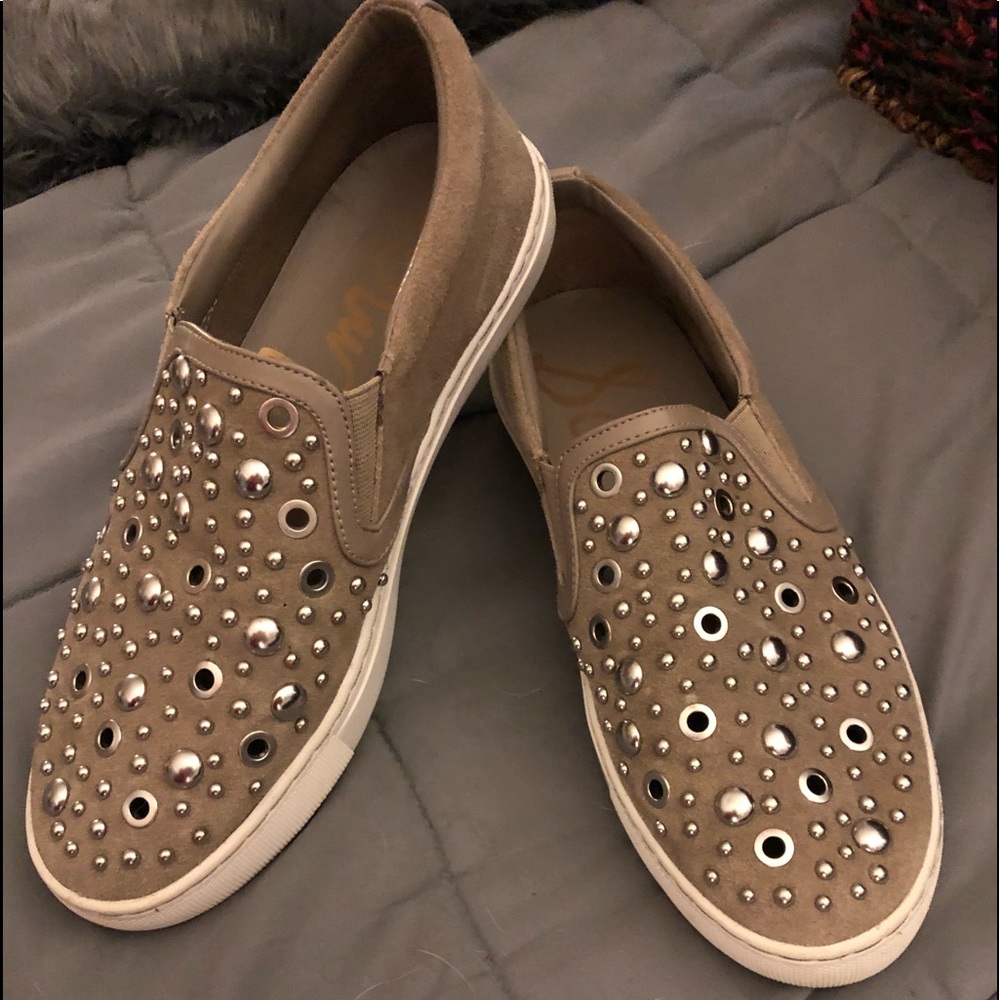 Sam Edelman Size 8 slip on’s.